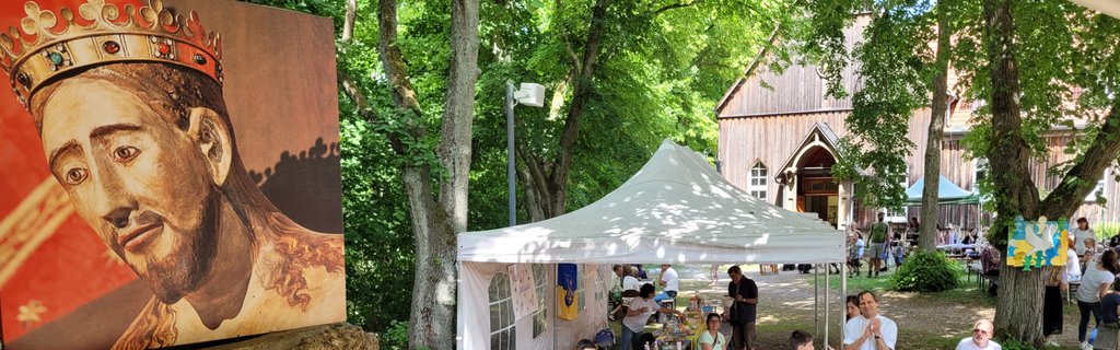 Bild vom Gehülfen vor der Grotte mit Blick zum Kloster